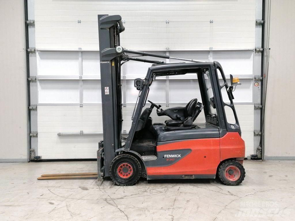 Linde E30L-01 Electric Forklifts