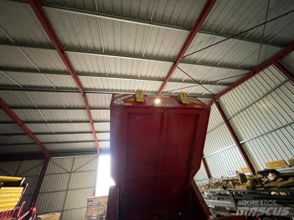 Grimme GB 330 Potato Planters