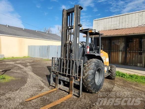 CASE 586H Rough Terrain Trucks