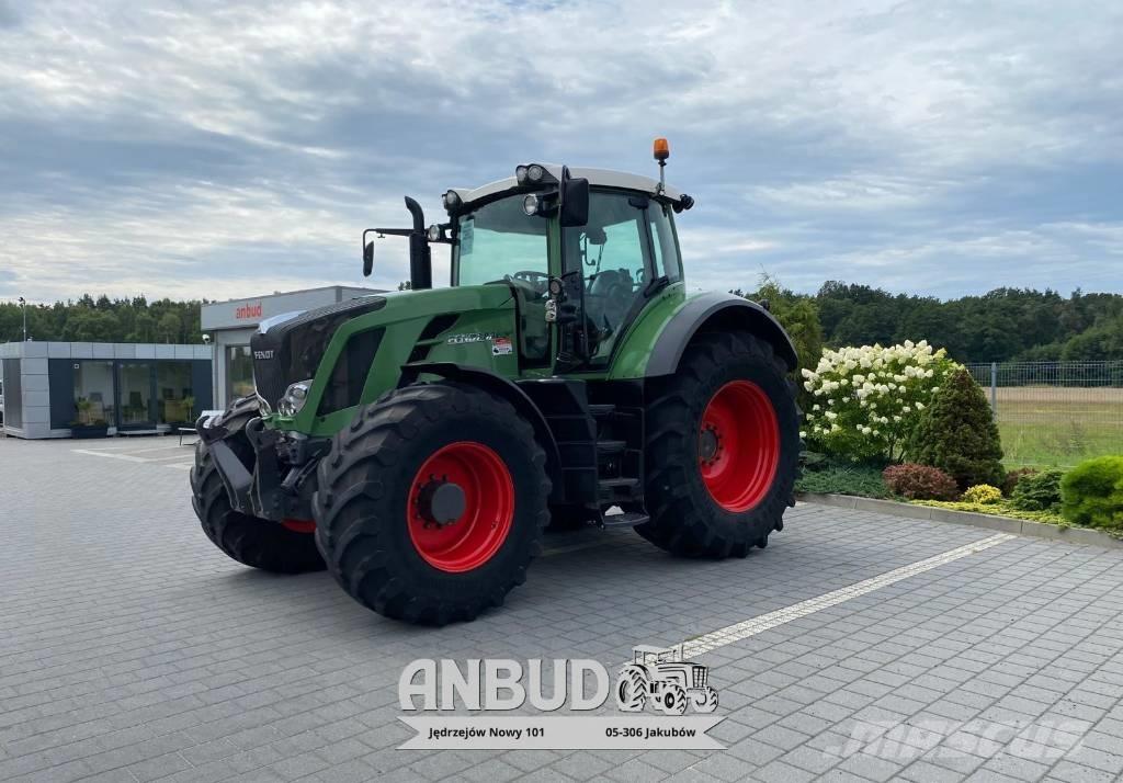 Fendt 826 Vario Tractors