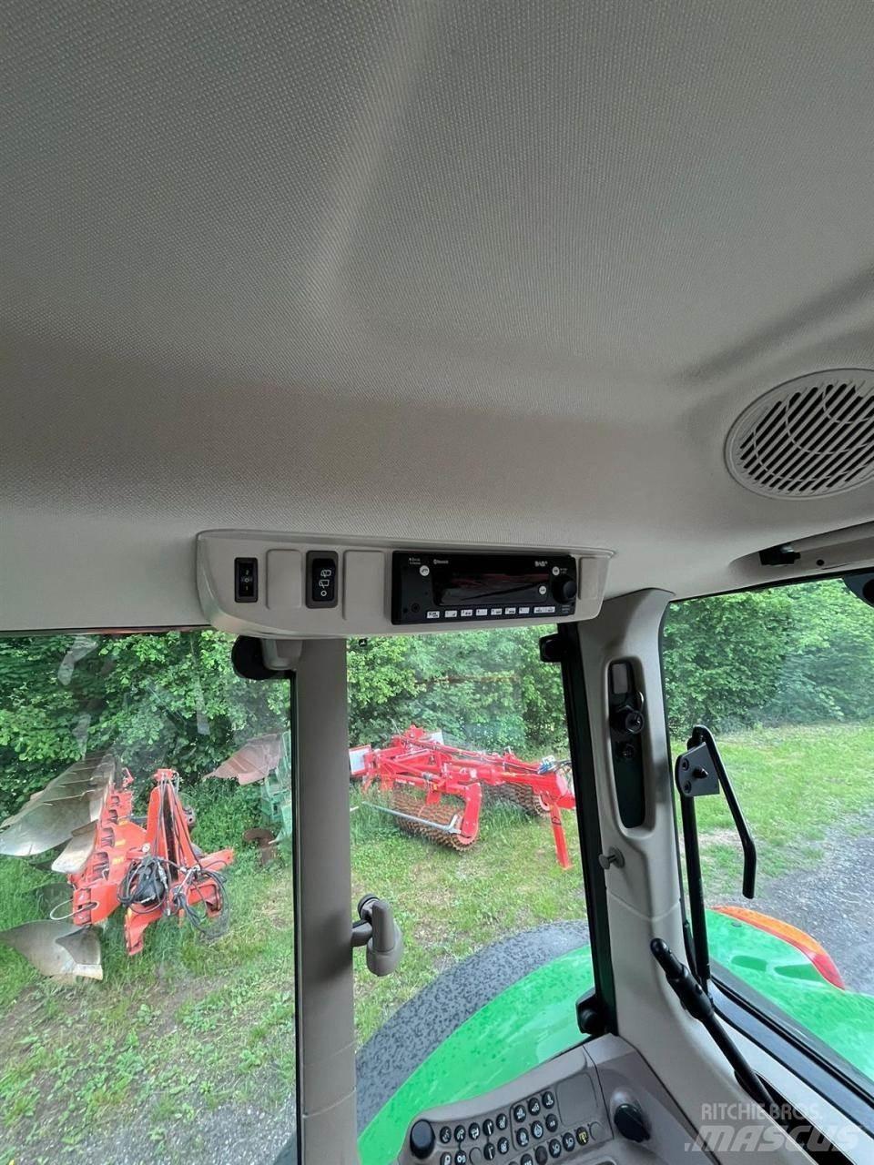 John Deere 6120M Tractors