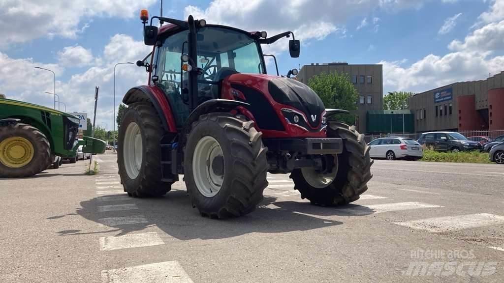 Valtra A105MH4 Tractors