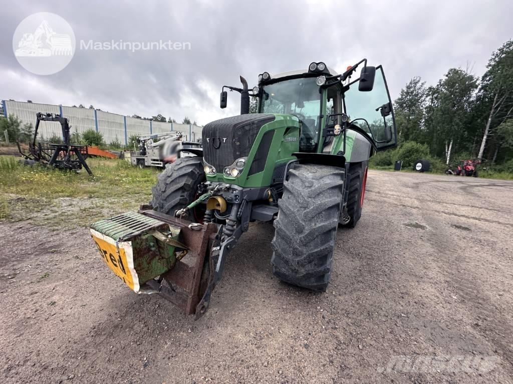 Fendt 824 Vario Tractors
