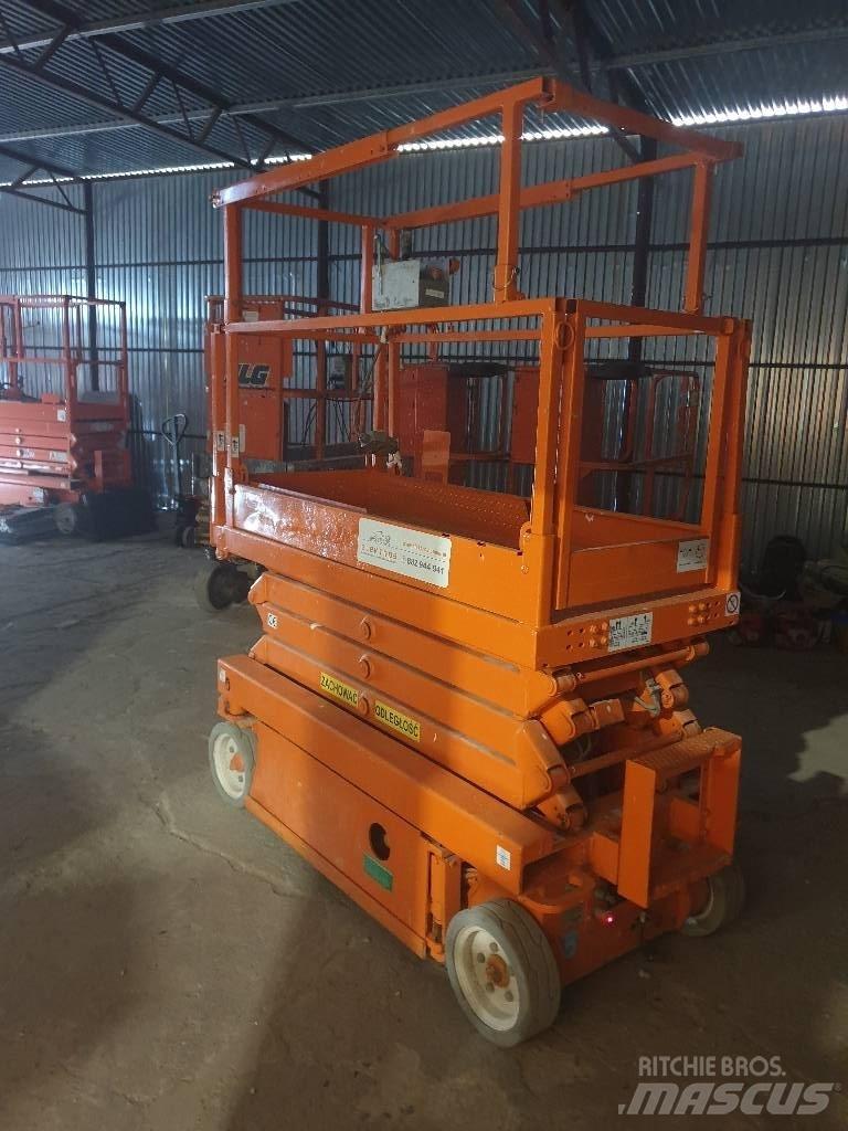 SkyJack SJ III 3219 Scissor Lifts