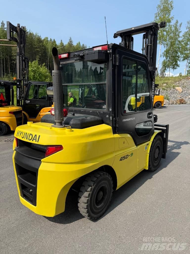 Hyundai 45 D-9 Diesel Forklifts