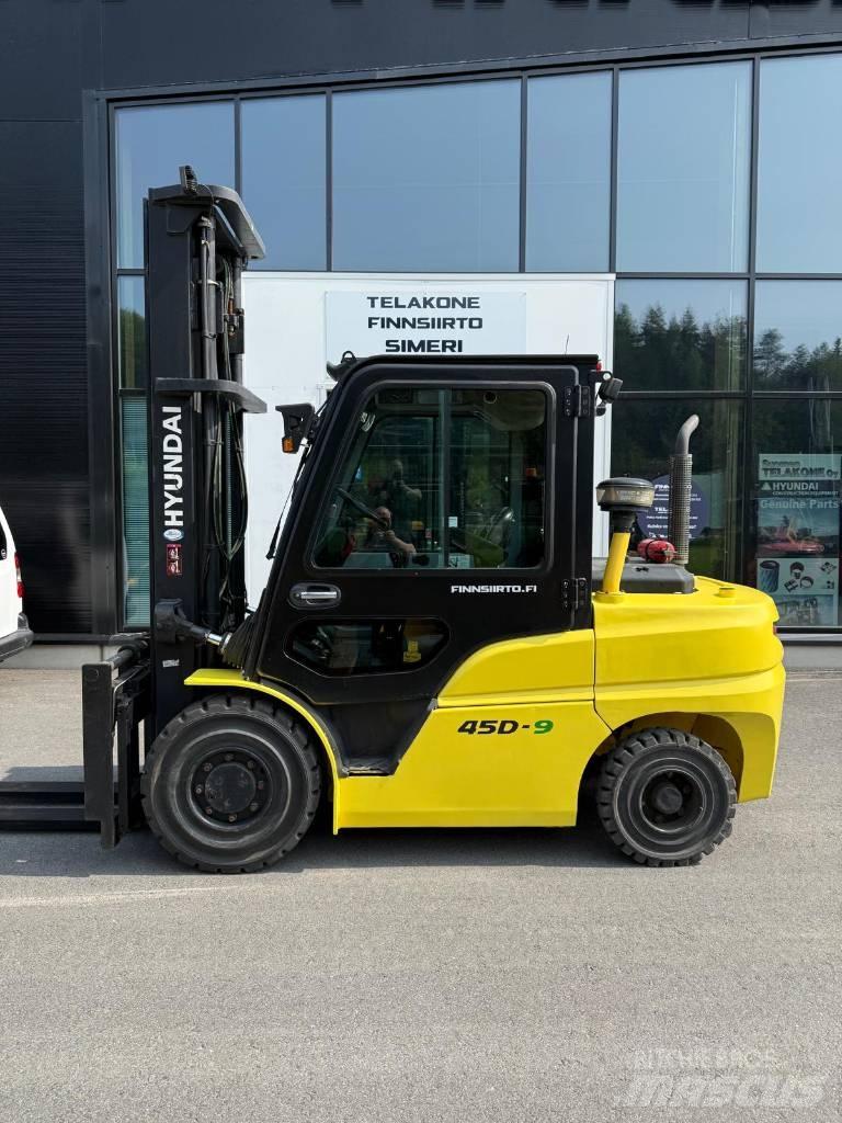Hyundai 45 D-9 Diesel Forklifts