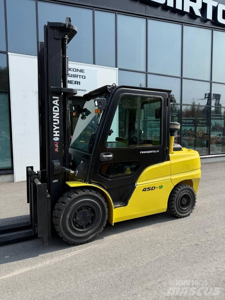Hyundai 45 D-9 Diesel Forklifts