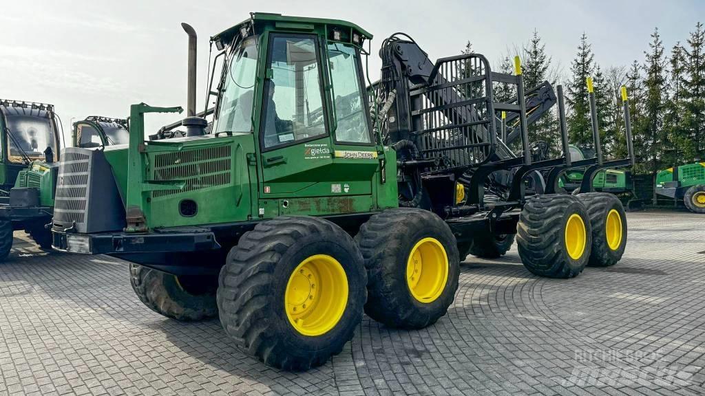 John Deere 1110 D Forwarders