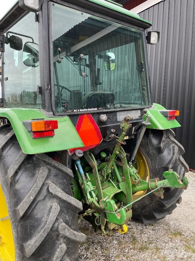 John Deere 2850 Tractors