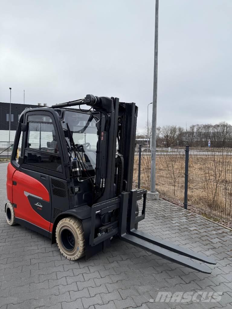Linde E 35 Electric Forklifts