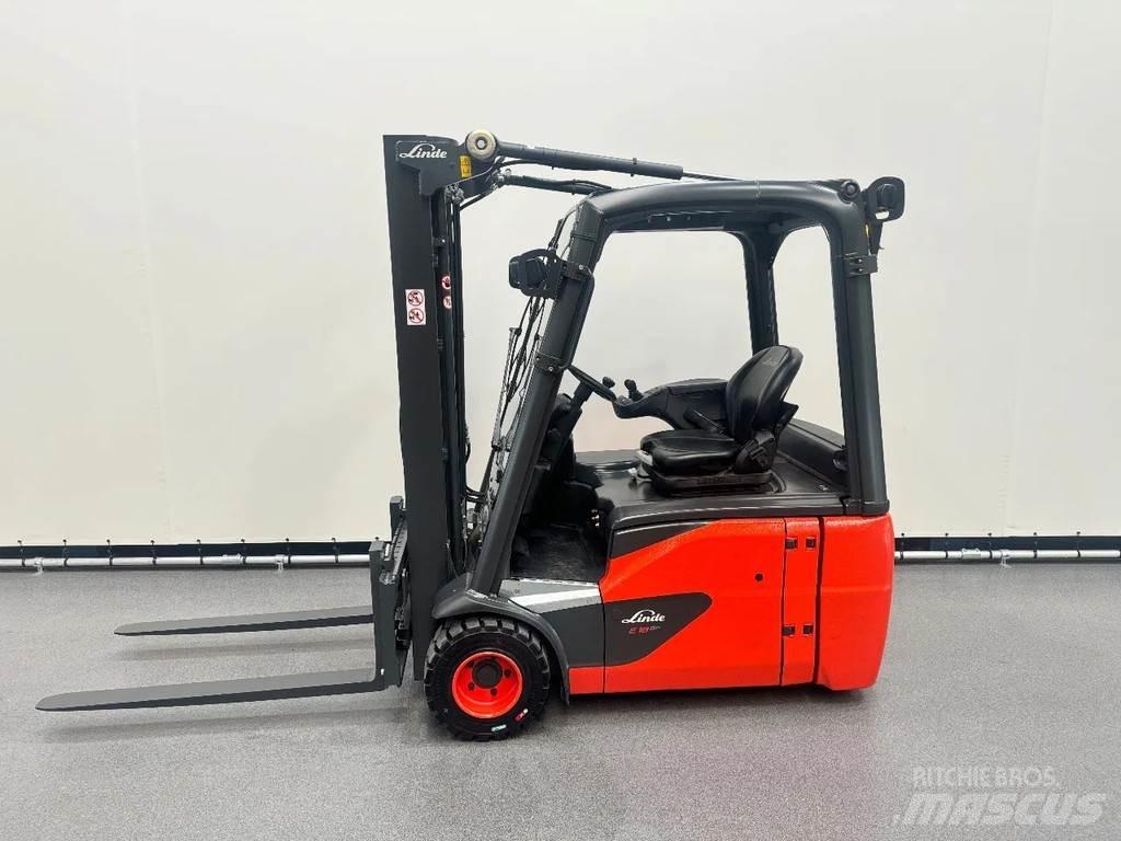 Linde 386 E 18-02 Electric Forklifts