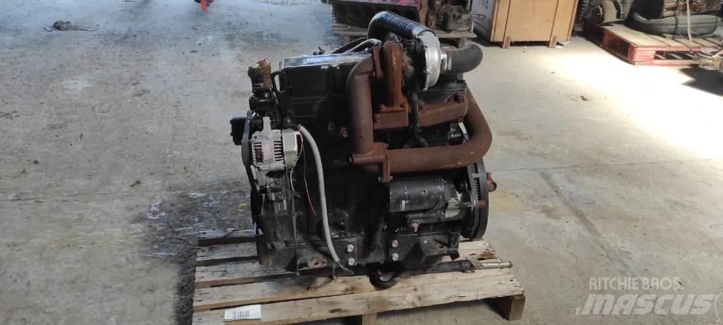 Yanmar 4TNE100 Engines