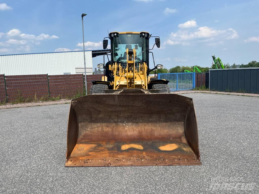 CAT 930M Wheel Loaders