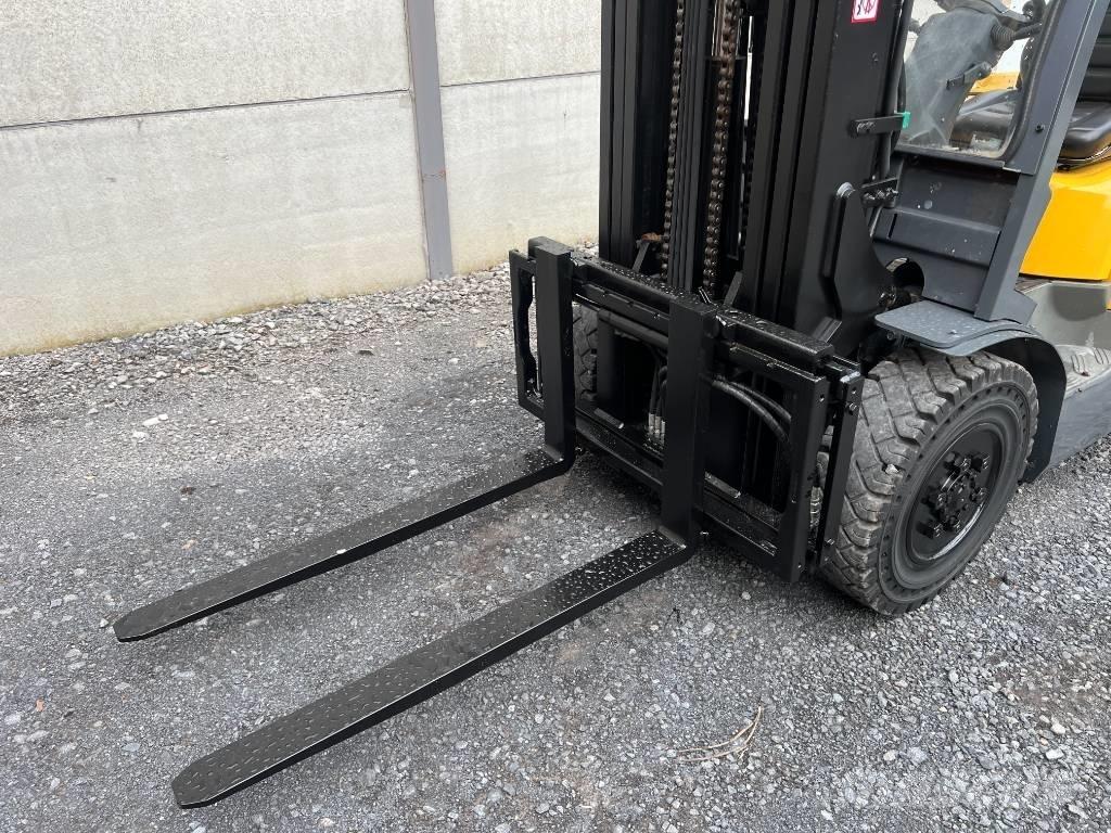TCM FD30T3 Diesel Forklifts
