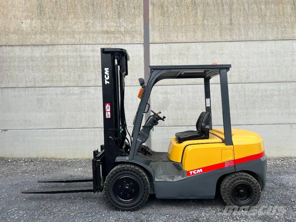 TCM FD30T3 Diesel Forklifts