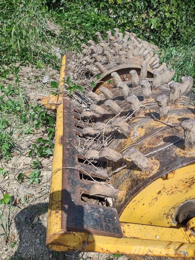  unknown Unknown Towed vibratory rollers