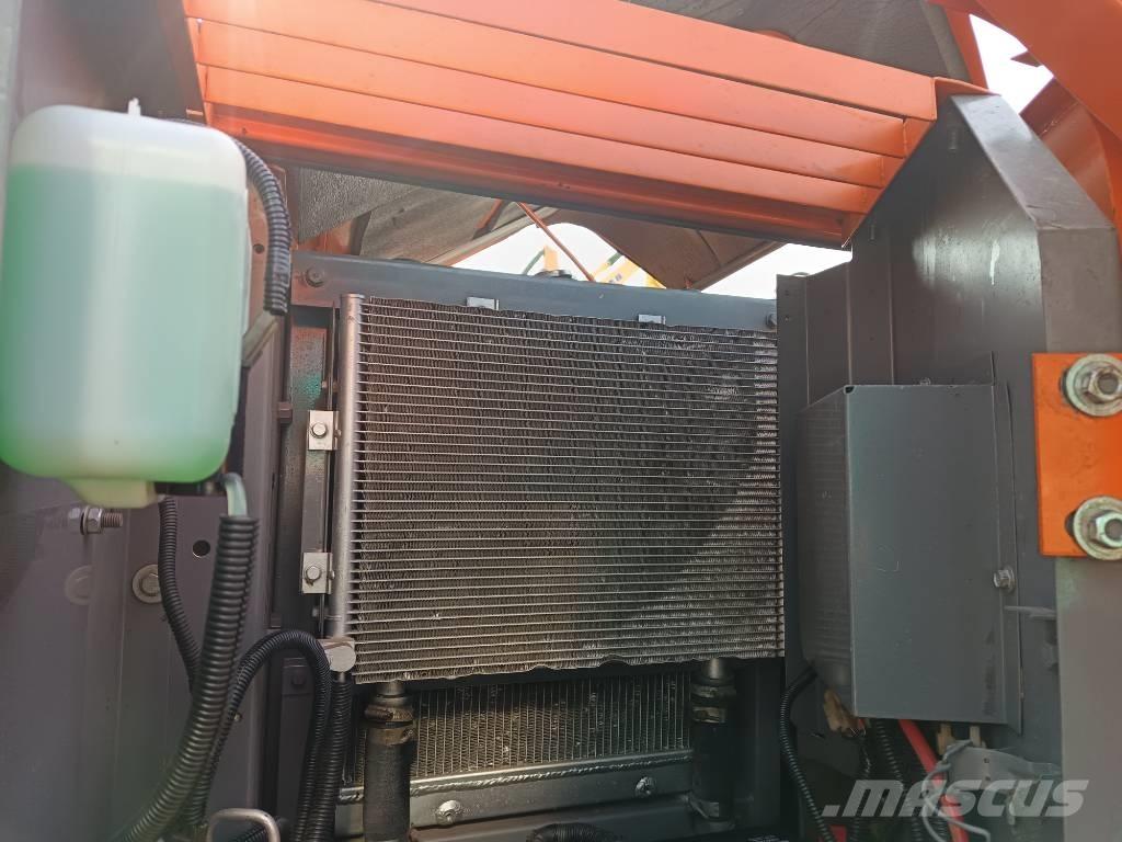 Hitachi ZX 70 Mini excavators  7t - 12t