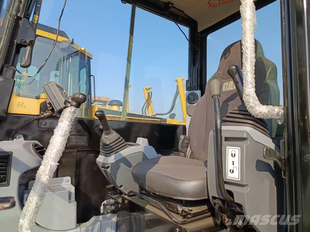CAT 305.5 Mini Excavators <7t (Mini Diggers)