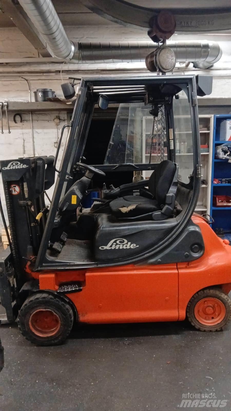 Linde E20P-02 Electric Forklifts