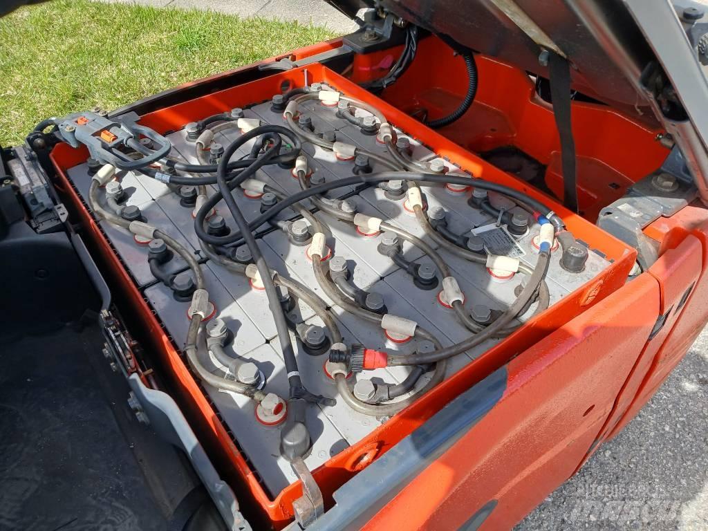 Linde E16-02 Electric Forklifts