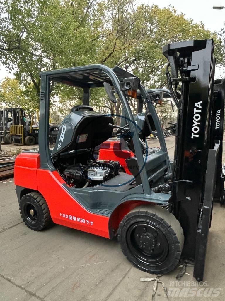 Toyota FDZN 30 Diesel Forklifts