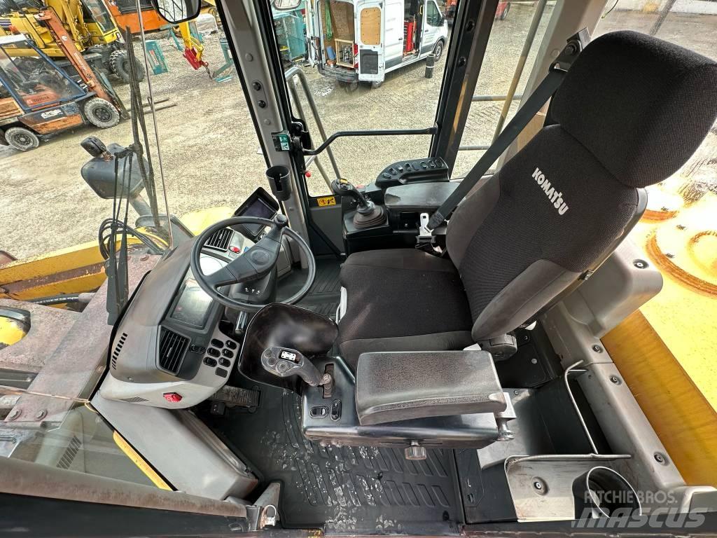 Komatsu WA 500-7 Wheel Loaders
