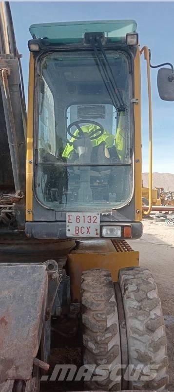 Volvo 180 Giratoria Wheeled Excavators