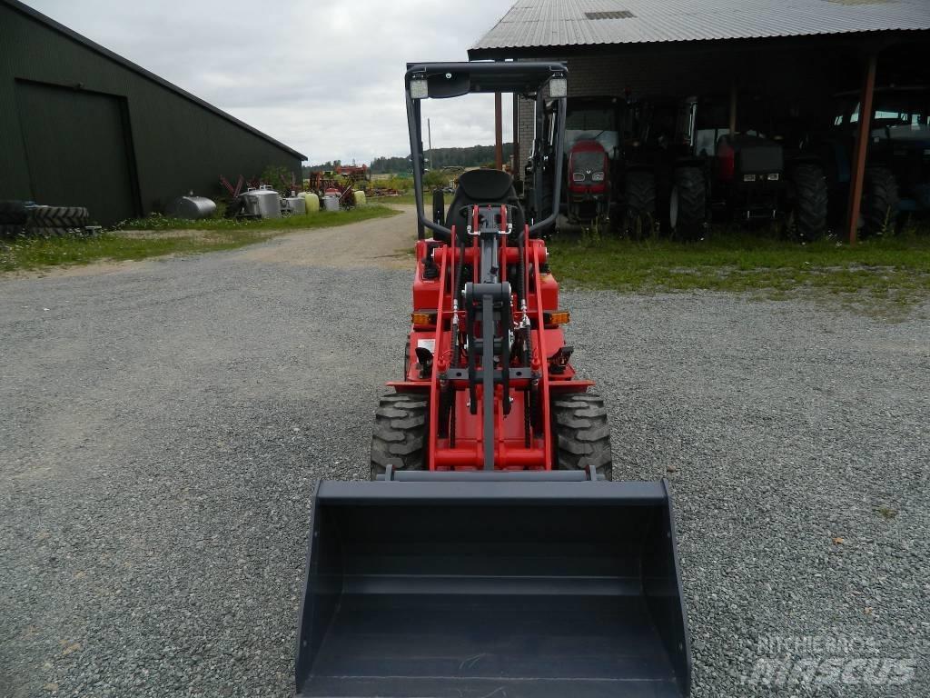 Attack 800 Front Loaders