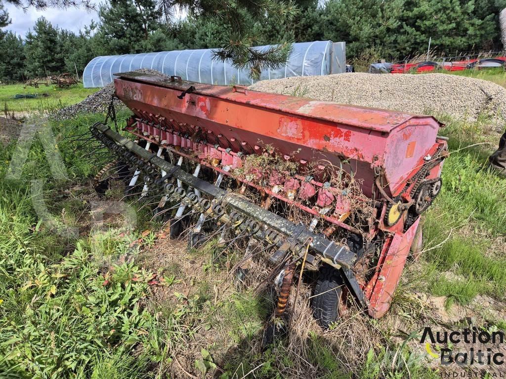 Saxonia A 200 Farm Drills