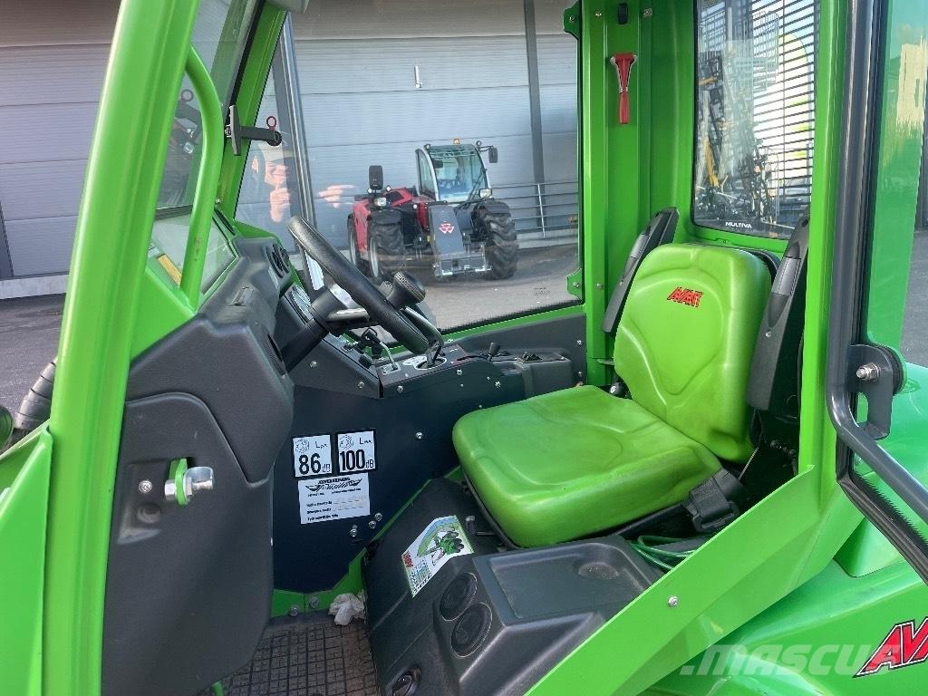 Avant 528 Multi purpose loaders