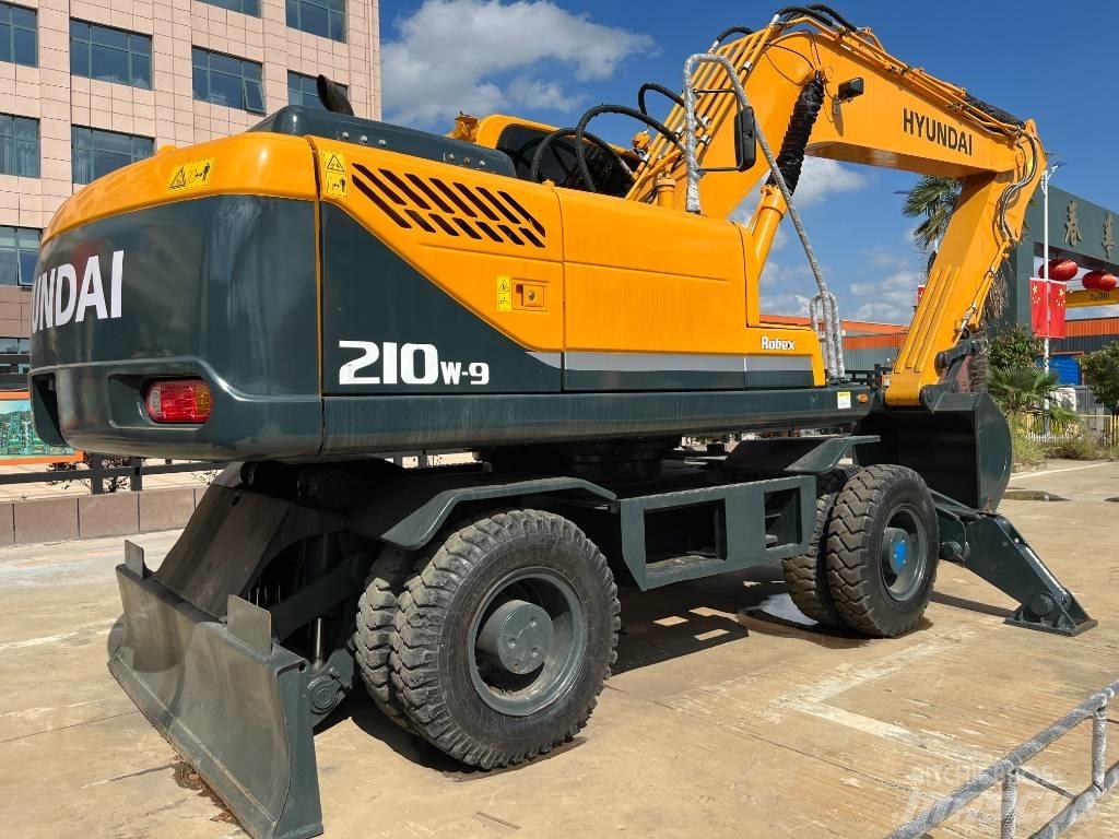 Hyundai R210W Wheeled Excavators