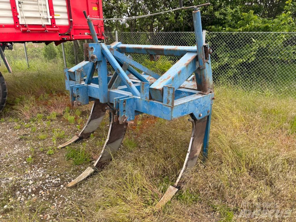 Rabe 3 tands Chisel Plows