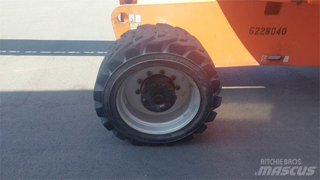JLG 860SJ Telescopic boom lifts