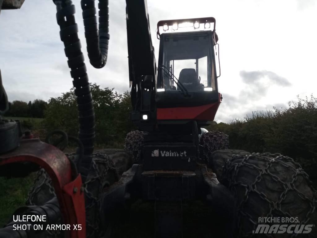 Komatsu 911 Harvesters