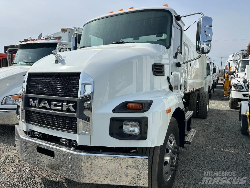 Mack MD7 Garbage Trucks / Recycling Trucks