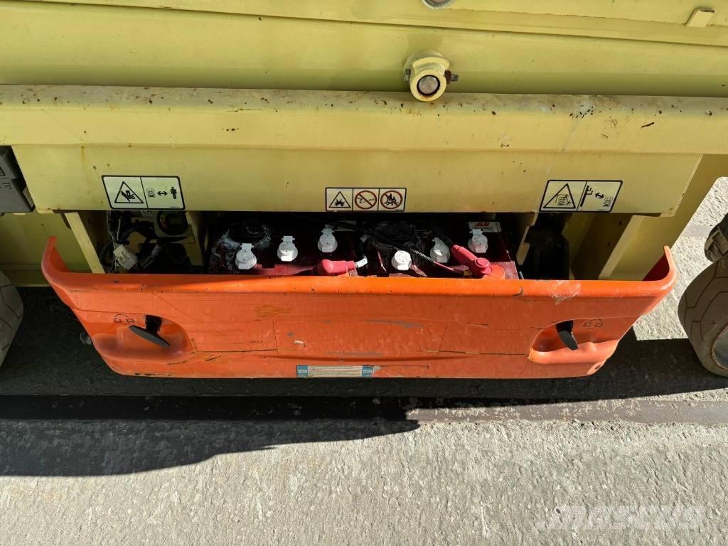 JLG 2632 ES Scissor Lifts