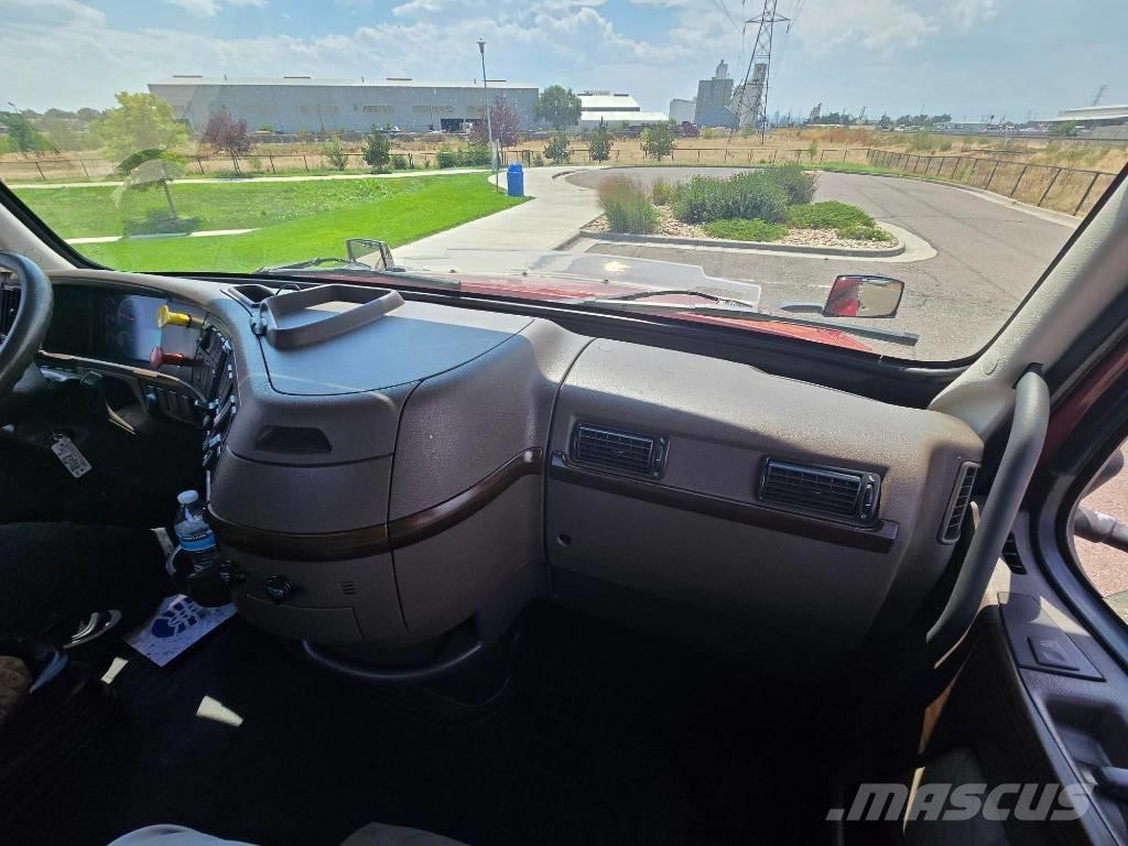 Volvo VNL 42 T300 Conventional Trucks / Tractor Trucks