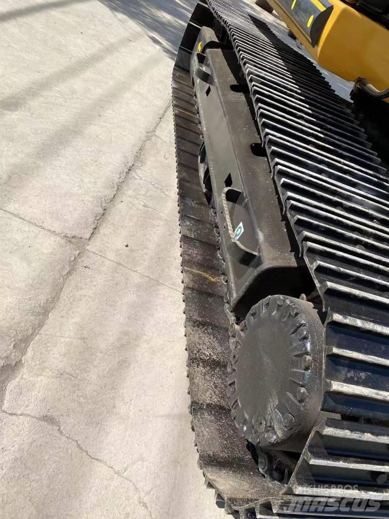 CAT 320 D Crawler Excavators