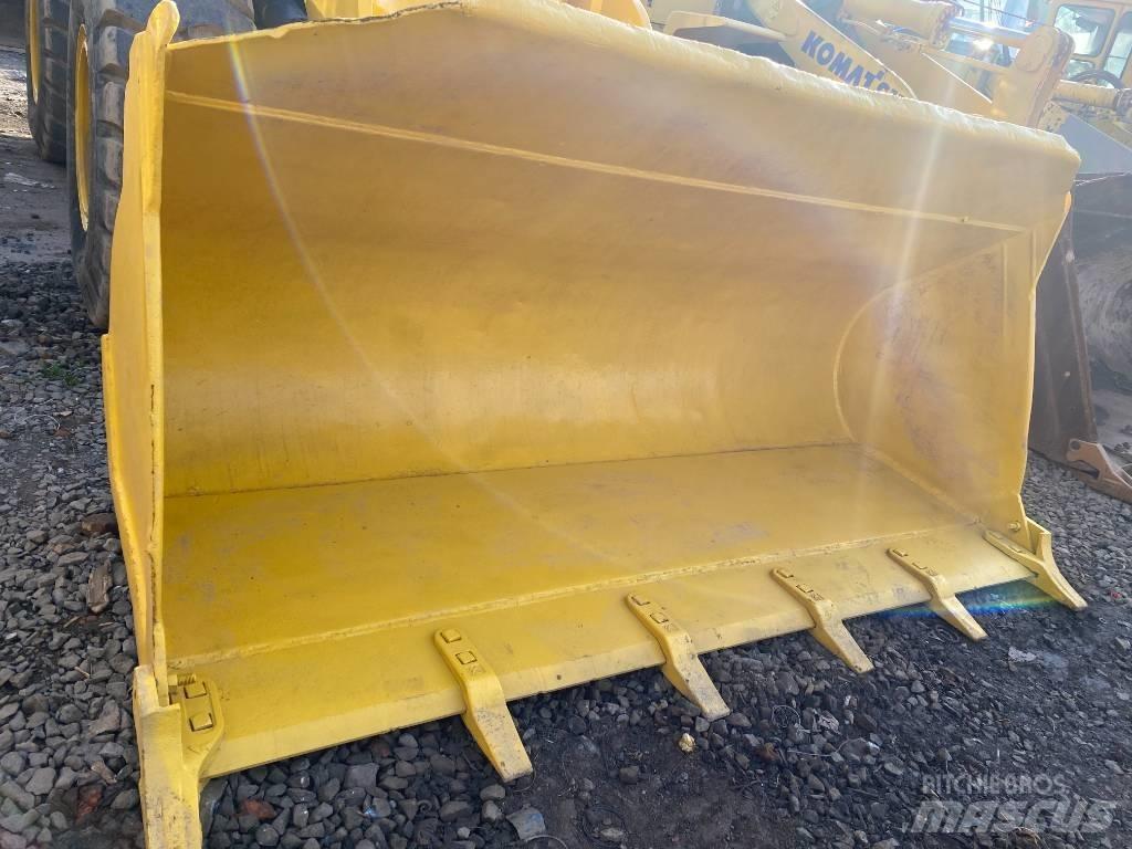 Komatsu WA 320-5 Wheel Loaders