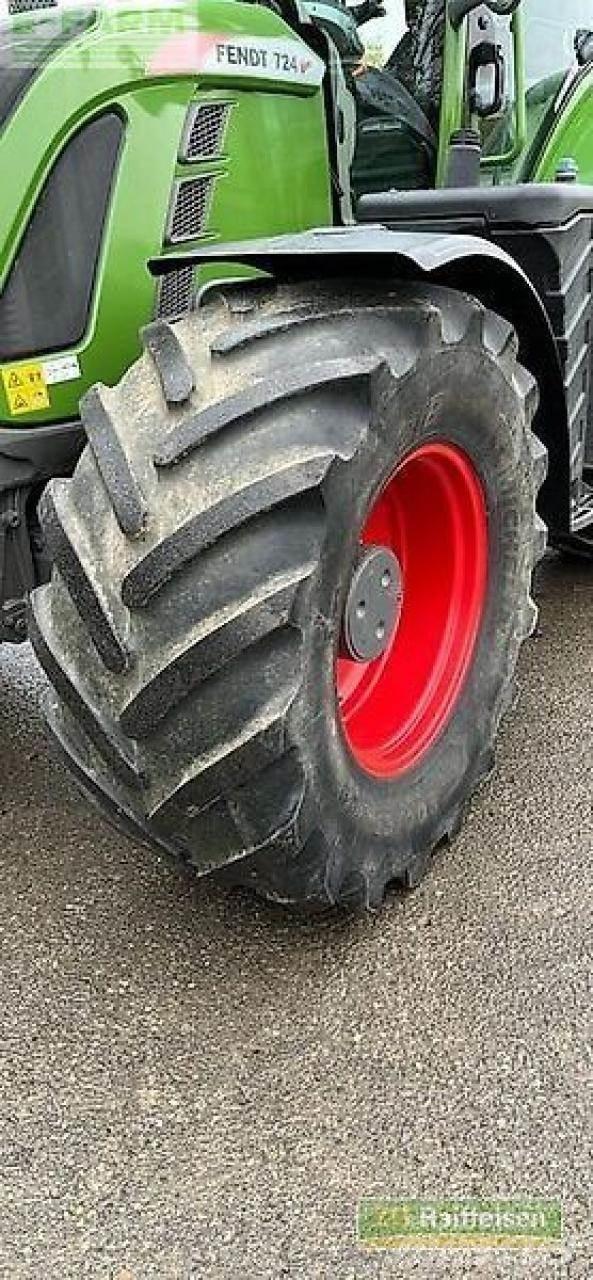 Fendt 724 vario Tractors