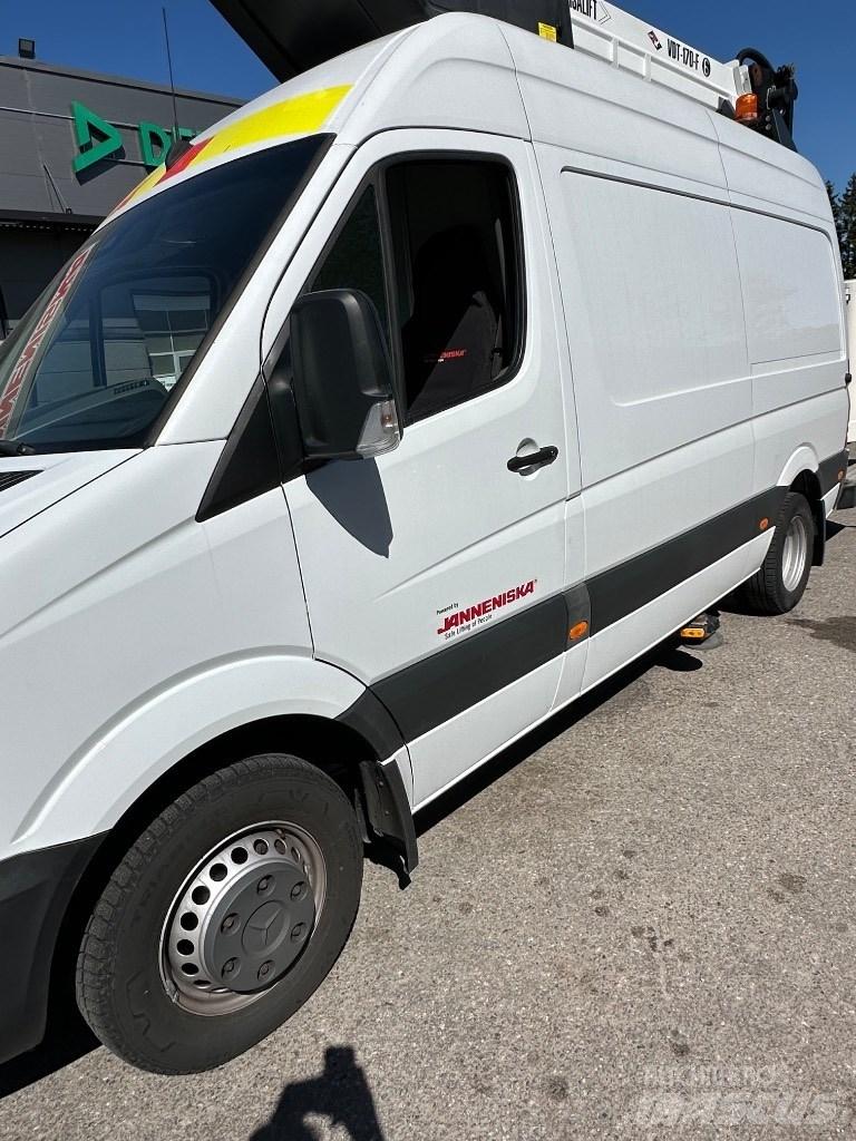 VERSALIFT VDT-170-F Truck Mounted Aerial Platforms