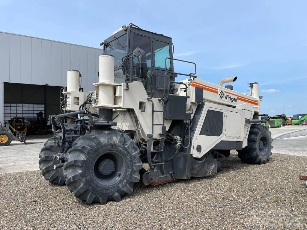 Wirtgen WR2500 Asphalt Recycling Equipment