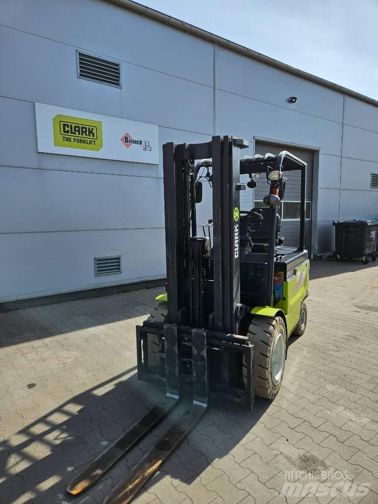 Clark EPX32i Electric Forklifts