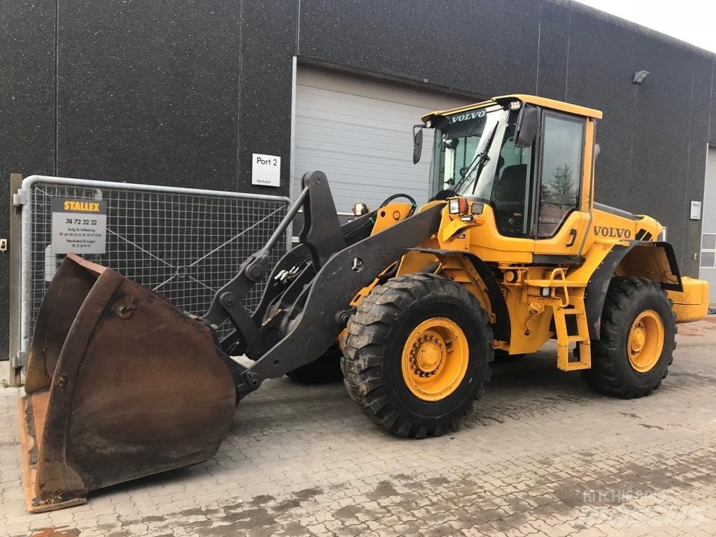 Volvo L90F Wheel Loaders