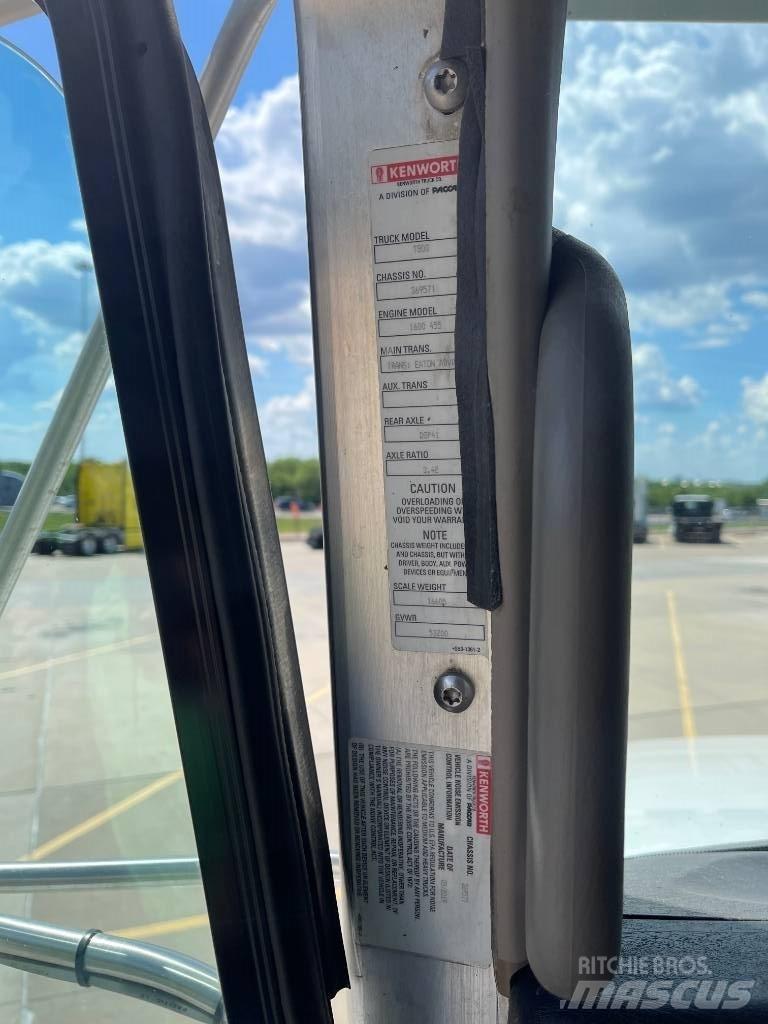 Kenworth T 800 Conventional Trucks / Tractor Trucks