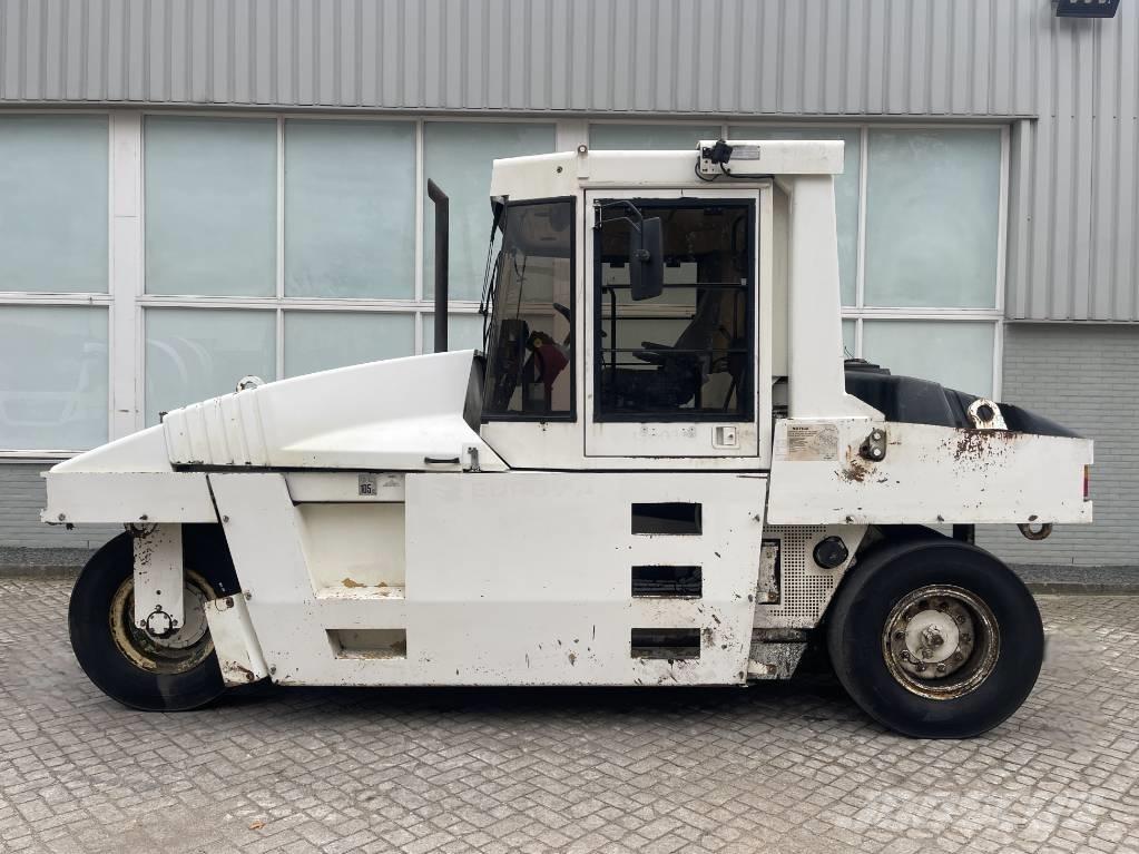CAT PF 300 B     2002 Twin drum rollers