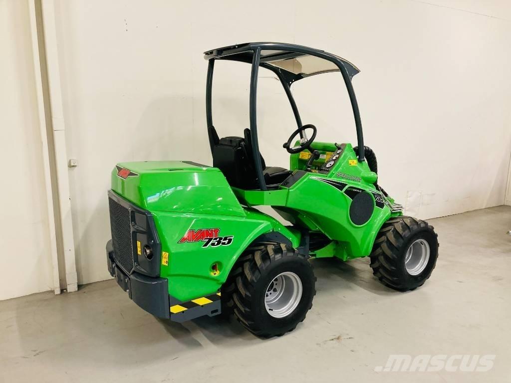 Avant 735 Mini Loader