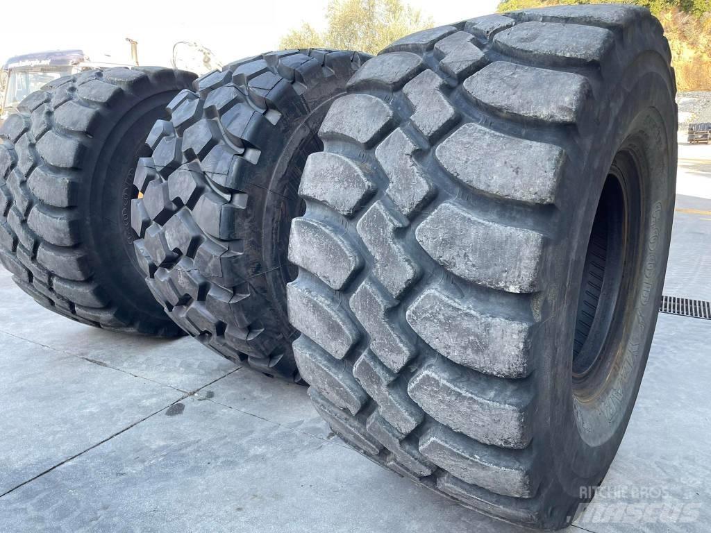 CAT 982M Wheel Loaders