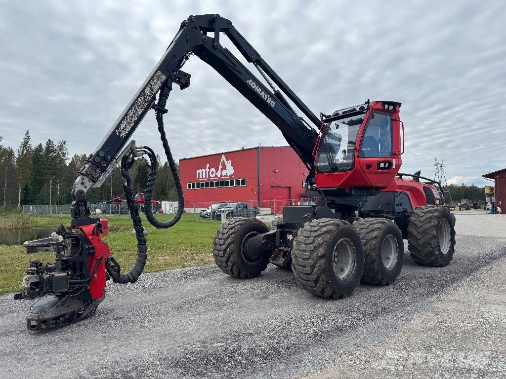 Komatsu 911 Harvesters