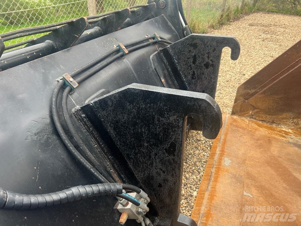 JST Overfaldsskovl Buckets